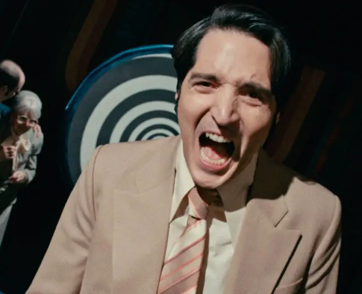 LATE NIGHT WITH THE DEVIL: Heeeeeere's Satan!